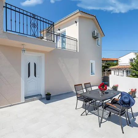 La Terza Villa Milohnici Exterior photo
